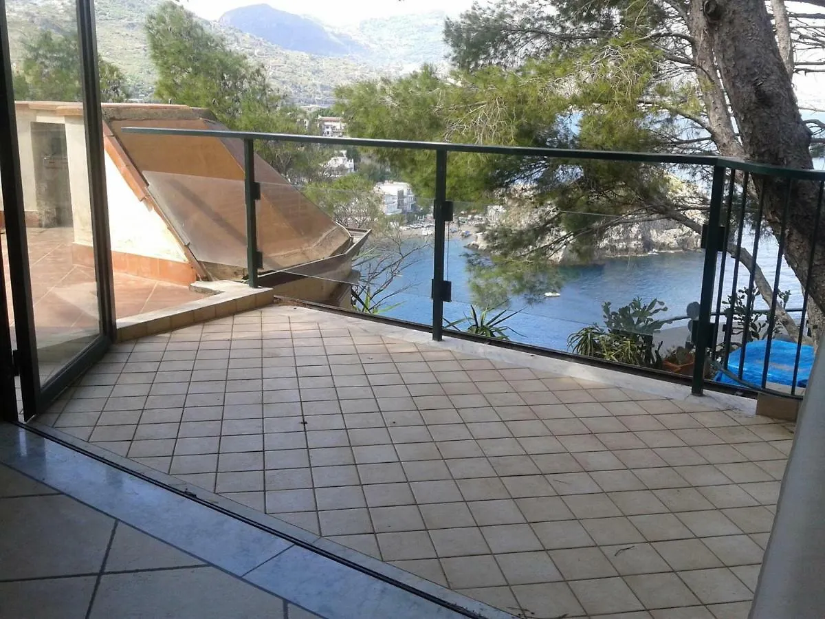 Dedalus Villa Taormina 0*,  Italy